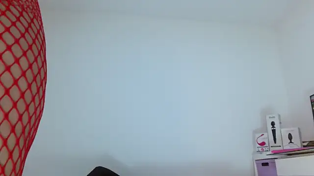 Snapshot of sashacreamy_ chatting on 03-20-25, 01:46 sashacreamy online show from 03-20-25, 01:46