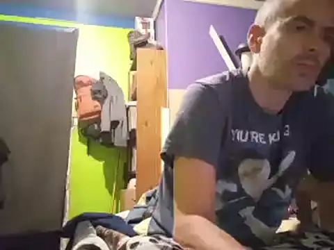 Snapshot of JunkieLiLMethWhore chatting on 03-18-25, 04:47 JunkieLiLMethWhore online show from 03-18-25, 04:47