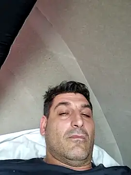 AdiAdrian5 online show from 04-25-26, 10:07