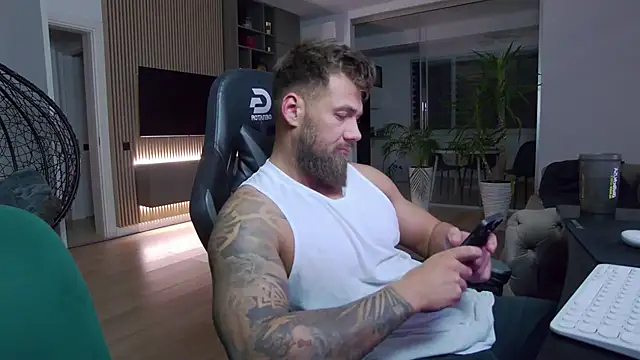 UbbeViking online show from 01-17-25, 06:54