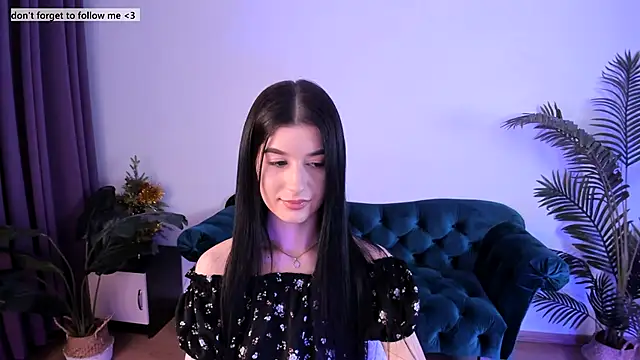 Snapshot of LauraCoy chatting on 01-14-25, 08:15 LauraCoy online show from 01-14-25, 08:15