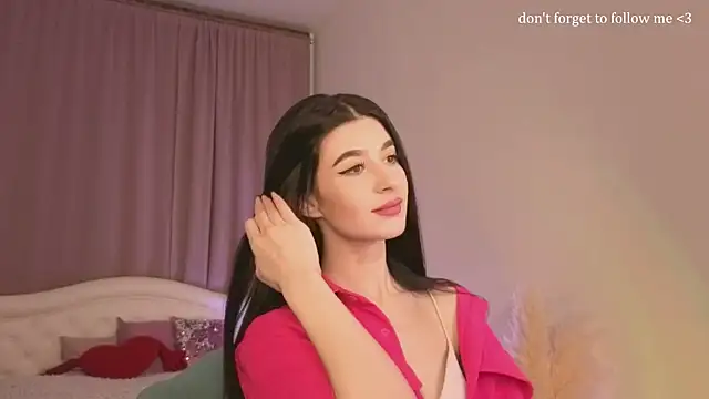 Snapshot of LauraCoy chatting on 11-20-25, 10:31 LauraCoy online show from 11-20-25, 10:31