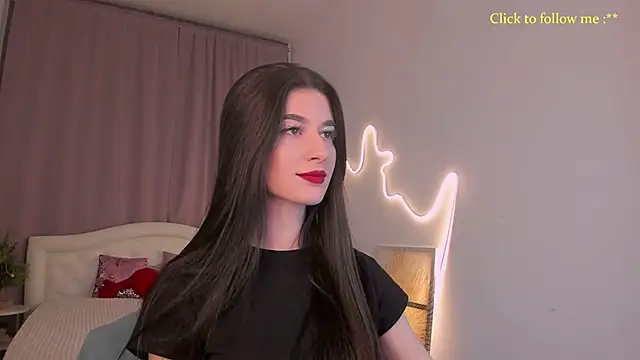 Snapshot of LauraCoy chatting on 01-09-26, 08:10 LauraCoy online show from 01-09-26, 08:10