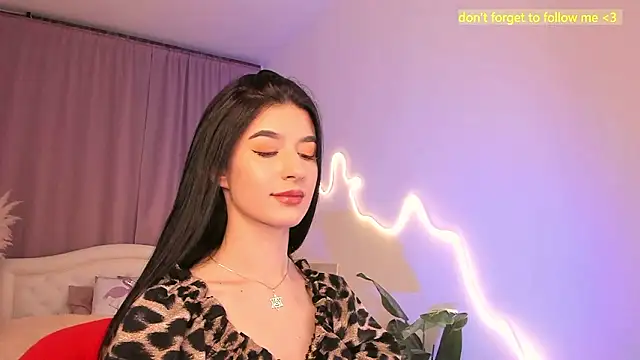 Snapshot of LauraCoy chatting on 03-15-26, 08:59 LauraCoy online show from 03-15-26, 08:59