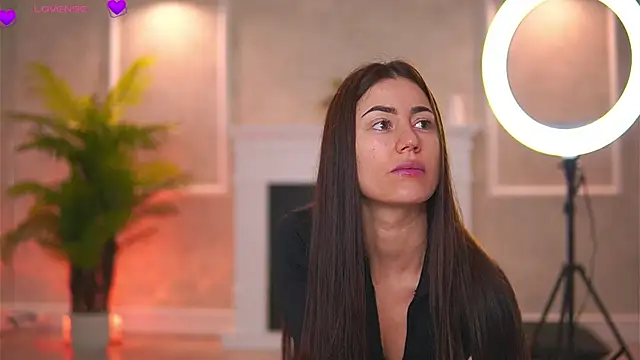 Abbela White online show from 11-25-25, 06:02