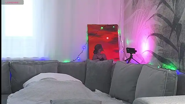 lily  foster online show from 12-15-24, 08:19