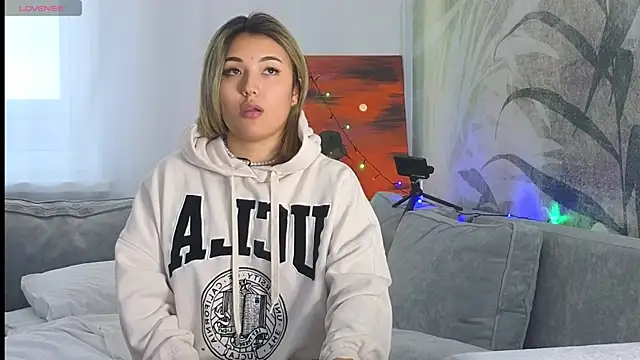 lily  foster online show from 12-25-24, 09:34