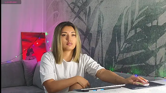 lily  foster online show from 01-01-25, 06:26