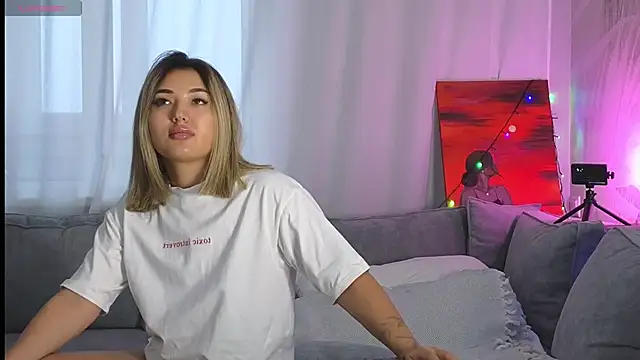 lily  foster online show from 01-15-25, 06:22