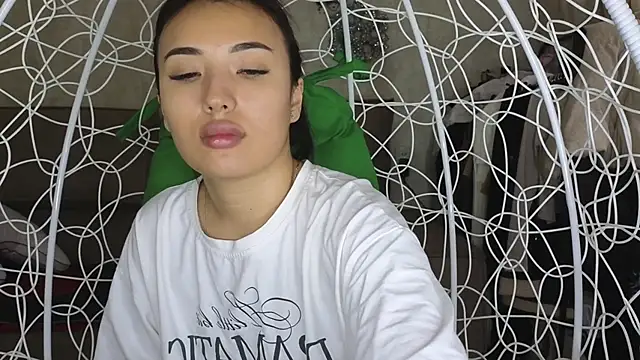 lily  foster online show from 10-15-25, 05:29