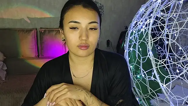 lily  foster online show from 11-18-25, 08:57