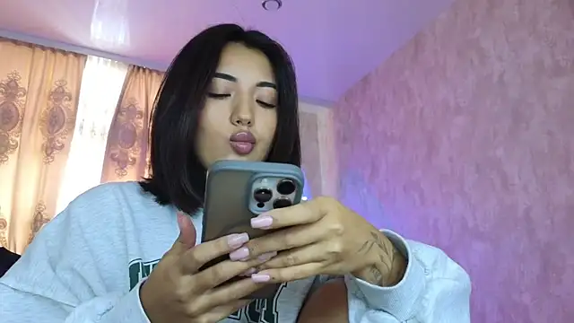 lily  foster online show from 01-12-26, 08:52