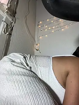 moncerrat luna online show from 03-09-26, 07:18