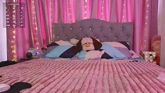 Emiily Scott1 online show from 03-10-25, 01:32