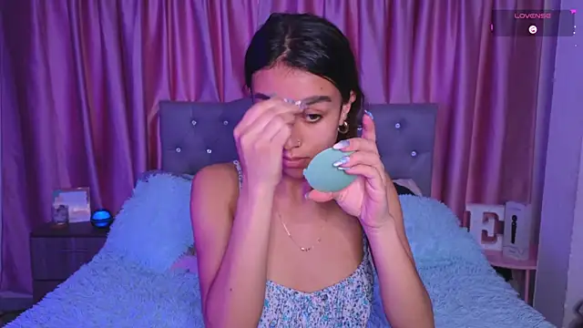 Emiily Scott1 online show from 12-15-25, 10:14