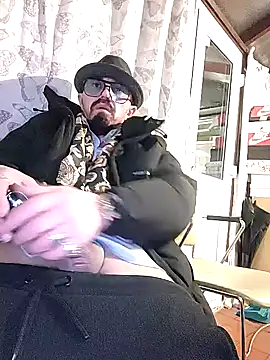 Snapshot of erbod_Johnny chatting on 01-11-26, 03:00 erbod Johnny online show from 01-11-26, 03:00