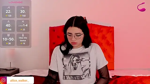 aliice walker  online show from 12-23-24, 01:03