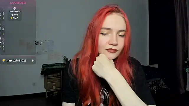 Snapshot of KitsuneRem chatting on 01-18-25, 11:22 KitsuneRem online show from 01-18-25, 11:22