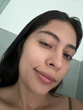 Snapshot of Sophie__Foxxx chatting on 01-12-25, 12:33 Sophie Foxxx online show from 01-12-25, 12:33