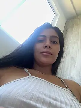 Snapshot of Sophie__Foxxx chatting on 01-21-25, 02:05 Sophie Foxxx online show from 01-21-25, 02:05