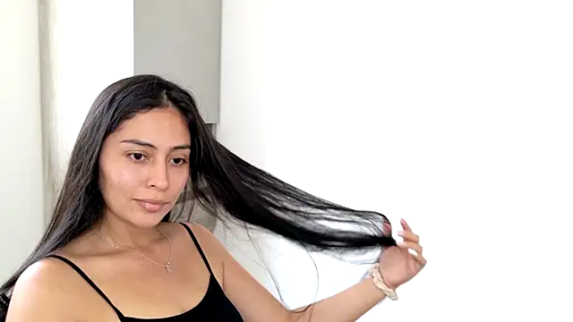 Snapshot of Sophie__Foxxx chatting on 02-03-25, 06:07 Sophie Foxxx online show from 02-03-25, 06:07