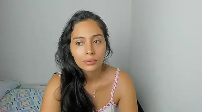 Snapshot of Sophie__Foxxx chatting on 02-20-25, 05:40 Sophie Foxxx online show from 02-20-25, 05:40