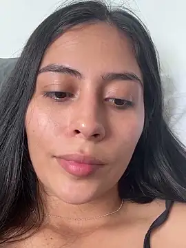 Snapshot of Sophie__Foxxx chatting on 03-07-25, 06:00 Sophie Foxxx online show from 03-07-25, 06:00