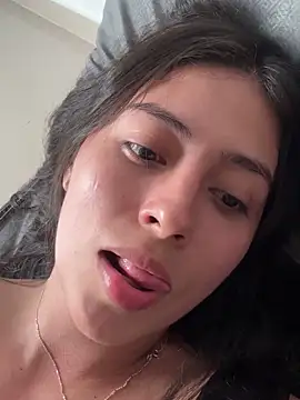 Snapshot of Sophie__Foxxx chatting on 03-10-25, 10:55 Sophie Foxxx online show from 03-10-25, 10:55