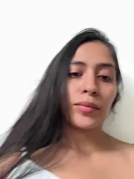 Snapshot of Sophie__Foxxx chatting on 03-20-25, 01:59 Sophie Foxxx online show from 03-20-25, 01:59