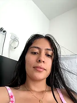 Snapshot of Sophie__Foxxx chatting on 09-08-25, 08:08 Sophie Foxxx online show from 09-08-25, 08:08