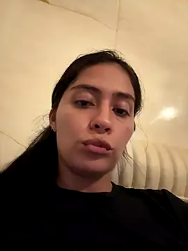 Snapshot of Sophie__Foxxx chatting on 09-15-25, 04:01 Sophie Foxxx online show from 09-15-25, 04:01