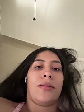Snapshot of Sophie__Foxxx chatting on 09-25-25, 05:44 Sophie Foxxx online show from 09-25-25, 05:44