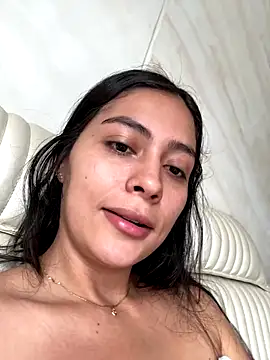 Snapshot of Sophie__Foxxx chatting on 10-03-25, 04:37 Sophie Foxxx online show from 10-03-25, 04:37