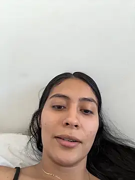 Snapshot of Sophie__Foxxx chatting on 10-05-25, 03:10 Sophie Foxxx online show from 10-05-25, 03:10