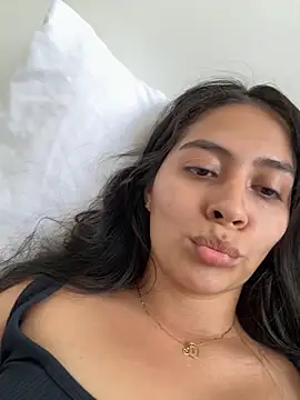 Snapshot of Sophie__Foxxx chatting on 10-07-25, 07:55 Sophie Foxxx online show from 10-07-25, 07:55