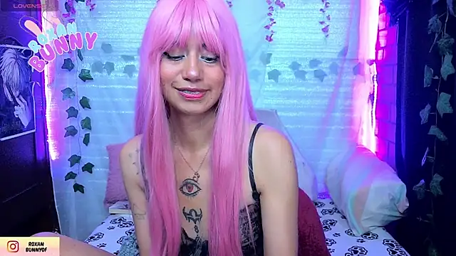 Roxanbunny1 online show from 04-15-26, 03:57