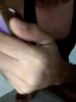 Snapshot of Dwirosebig chatting on 10-17-25, 07:49 Dwirosebig online show from 10-17-25, 07:49