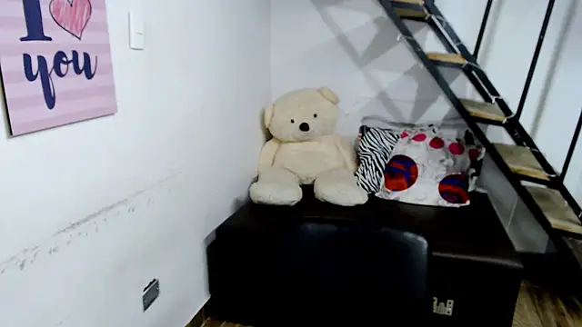 samantha baby  online show from 01-14-25, 06:38