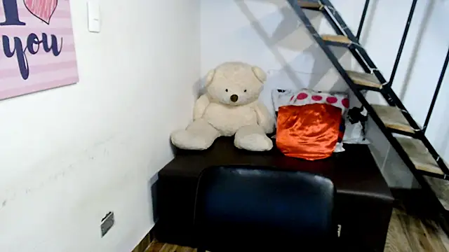 samantha baby  online show from 02-06-25, 12:33