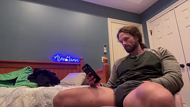 Snapshot of alexmannd chatting on 12-17-24, 03:50 alexmannd online show from 12-17-24, 03:50