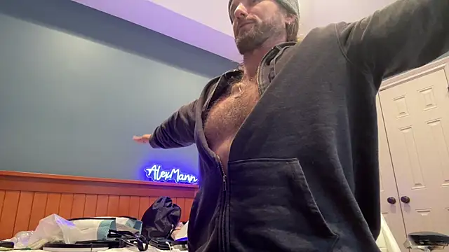 Snapshot of alexmannd chatting on 01-31-25, 02:49 alexmannd online show from 01-31-25, 02:49
