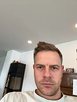 Danii0790 online show from 10-20-25, 08:59