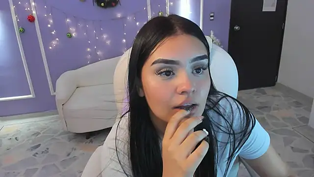 Snapshot of martinasaez chatting on 01-13-25, 10:24 martinasaez online show from 01-13-25, 10:24