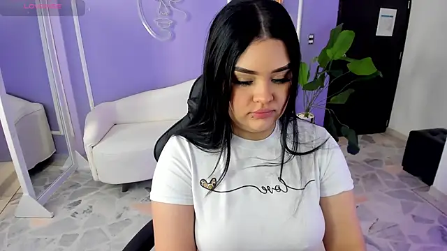 Snapshot of martinasaez chatting on 09-29-25, 07:30 martinasaez online show from 09-29-25, 07:30
