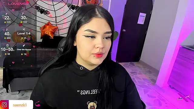 Snapshot of martinasaez chatting on 10-18-25, 08:09 martinasaez online show from 10-18-25, 08:09