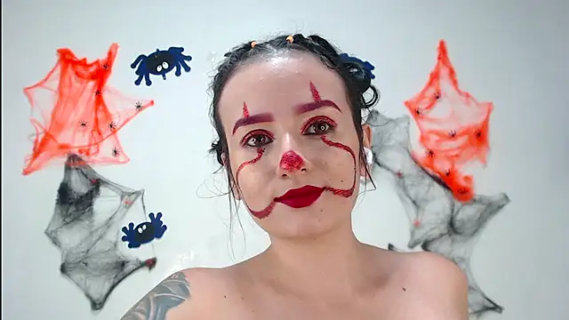 Sisirojas online show from 10-17-25, 01:09