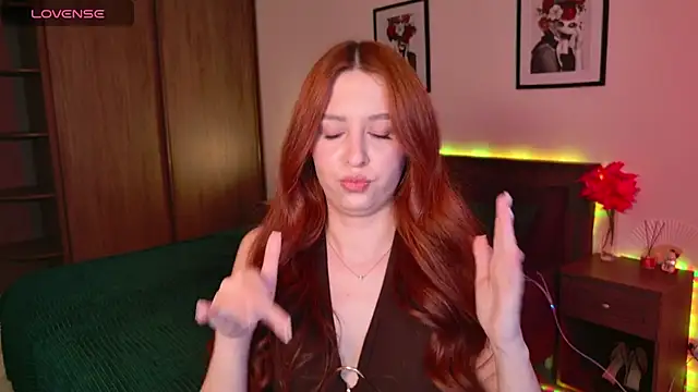 Snapshot of EleanorePeach chatting on 05-14-26, 05:09 EleanorePeach online show from 05-14-26, 05:09