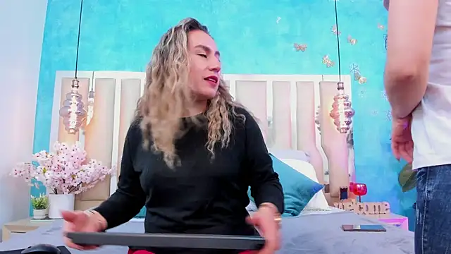 Layla Sia online show from 02-07-26, 11:58