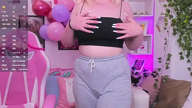 art lovee online show from 10-14-25, 02:12