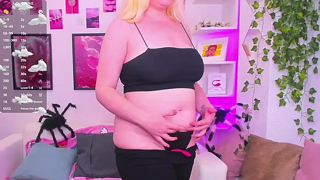 art lovee online show from 11-08-25, 01:17